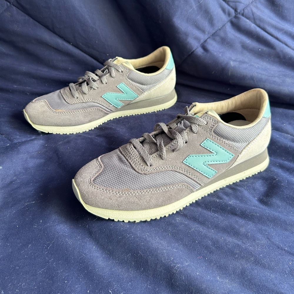 ✨Bundle✨ New Balance Gray and New Balance Black/ Dark Brown